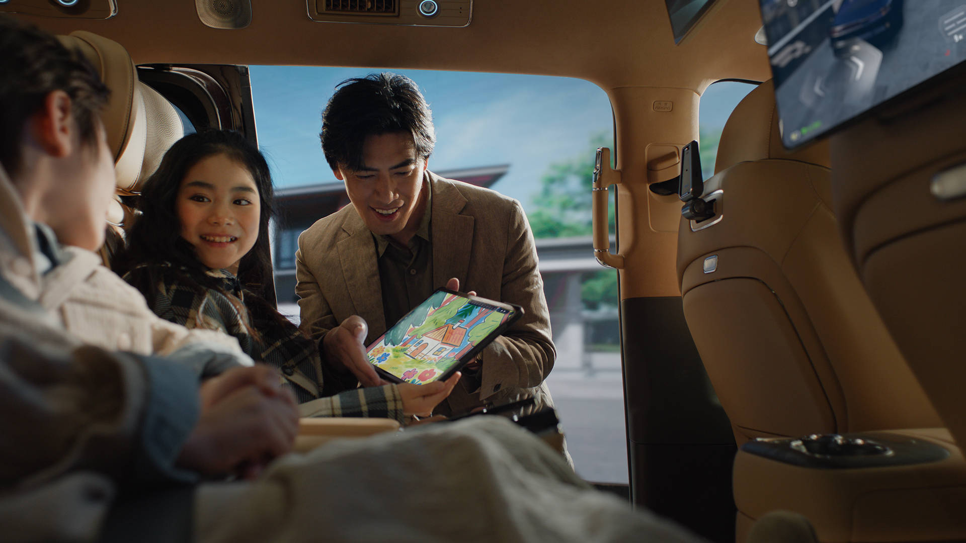 《第二代腾势D9带来九大新迭代，驾乘体验实现越级突破，35.98万元起》