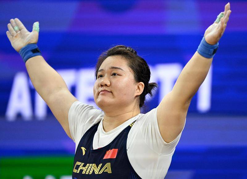 亚运举重女子86公斤级：中国选手吴艳总成绩273KG夺金