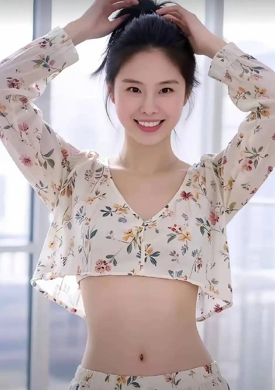 她被誉为“女篮王祖贤”，曾与郭艾伦传绯闻，30岁仍单身