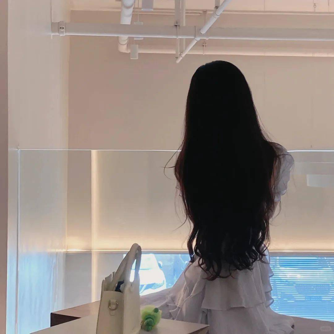 男女背影头像