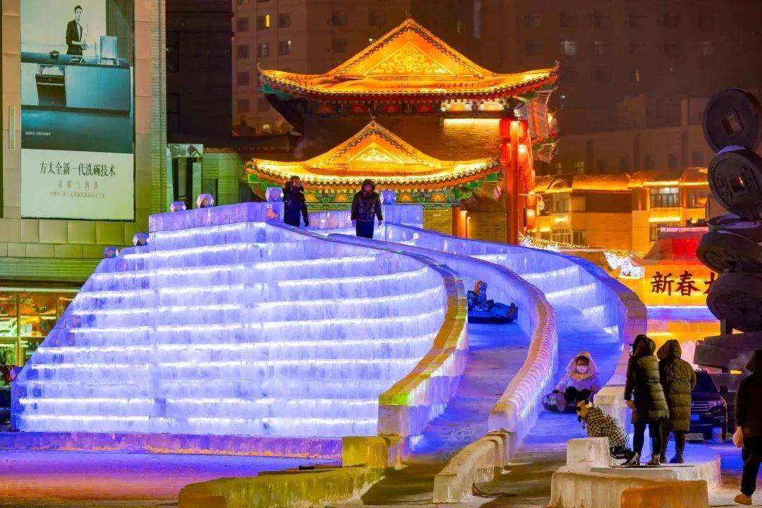 呼伦贝尔古城炫彩冰雕登上新华社首页_海拉尔_公众_冰雪