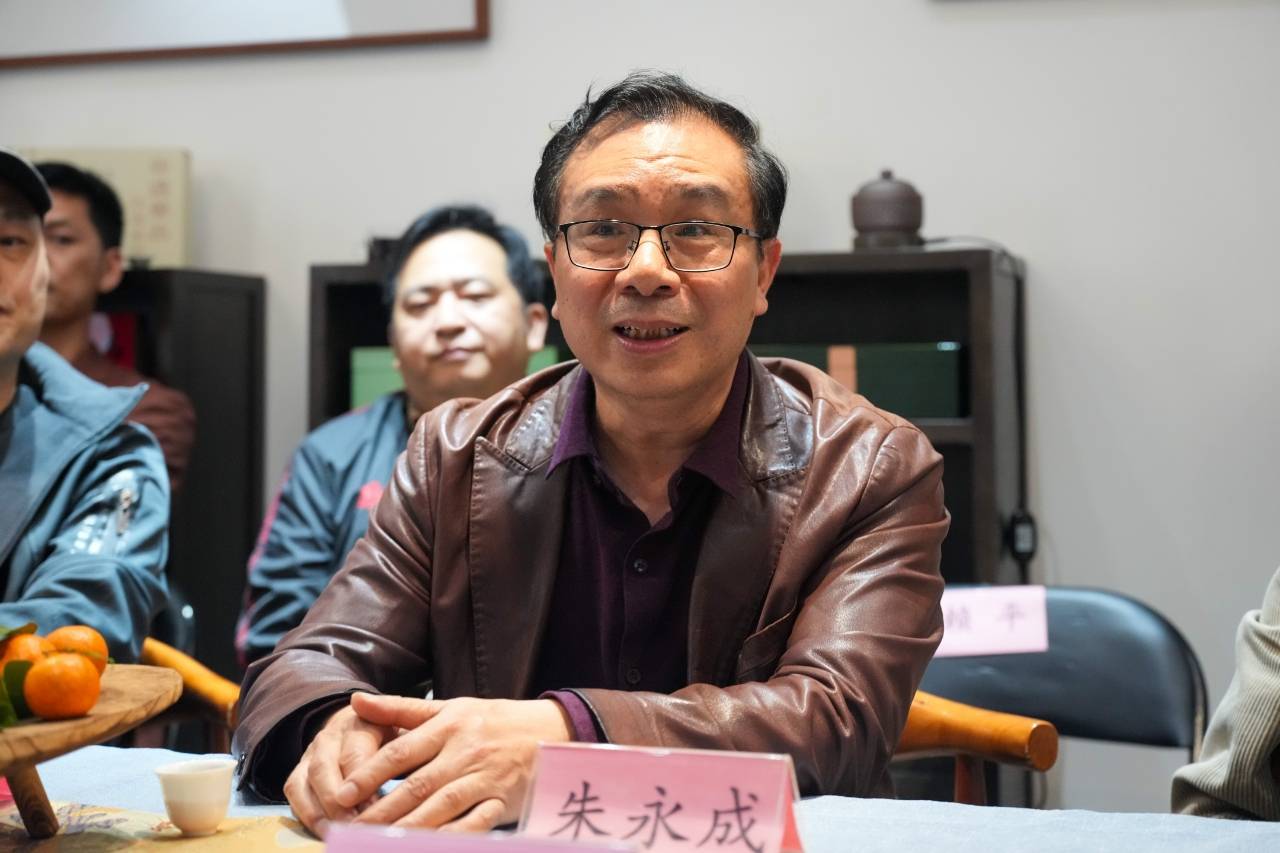 高剑父纪念馆馆长李琰说道,春睡画院自开办以来,很快形成了一个在上个