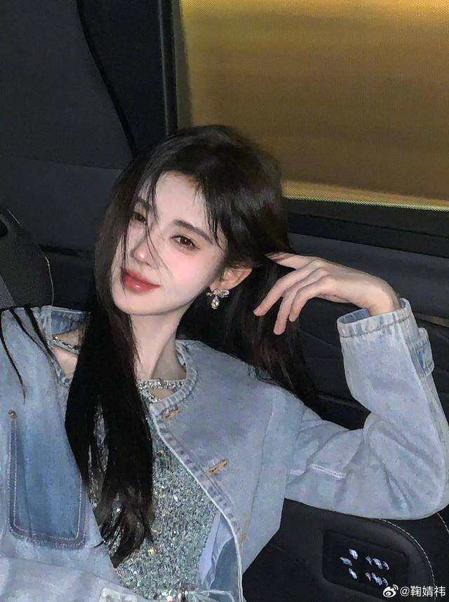 鞠婧祎美照大放送,夜色朦胧美人在目,妩媚柔情鞠婧祎美到我了!