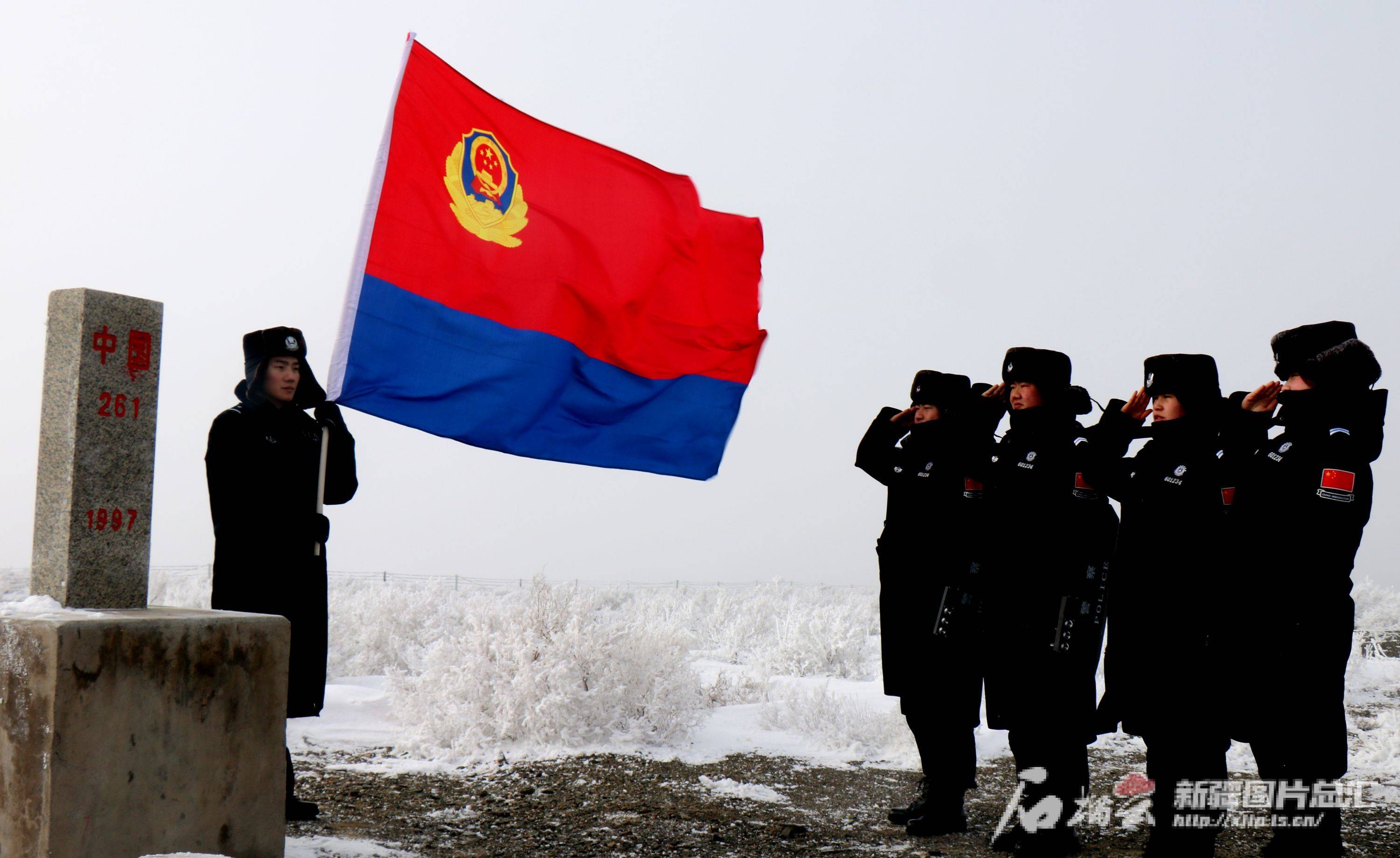 新疆各地民警庆祝第四个警察节_边防_管理_总站
