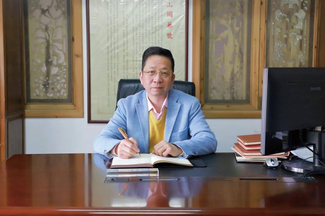 黄岩城乡自来水有限公司徐永军,自担任北洋镇五尖山村"第一书记"状邋