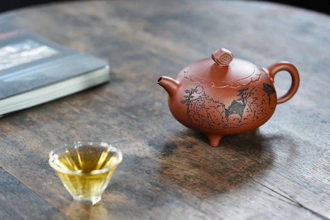 2024,他们目光坚定_范小君_紫砂_社会生活