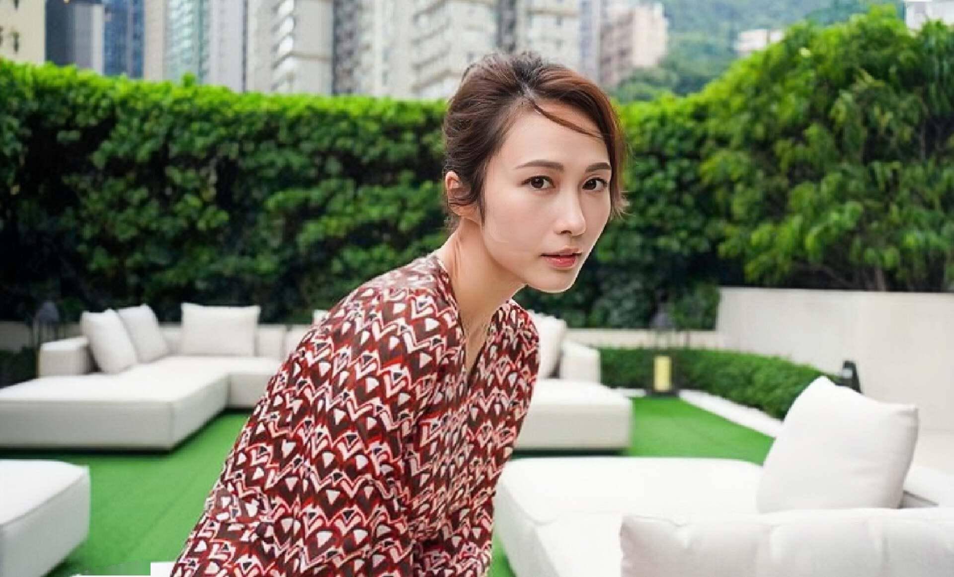 香港知名女星曝婚变,深夜发伤感文字,老公传婚内出轨有多个情人_汤怡