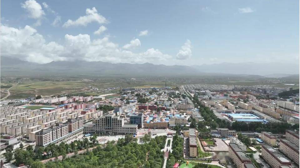 清华大学书脊支教团联合青海省海南藏族自治州兴海县人民政府面向兴海