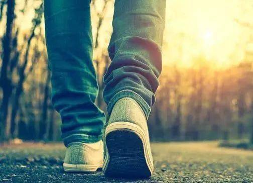 陪一程,念一生_时光_什么_风雨