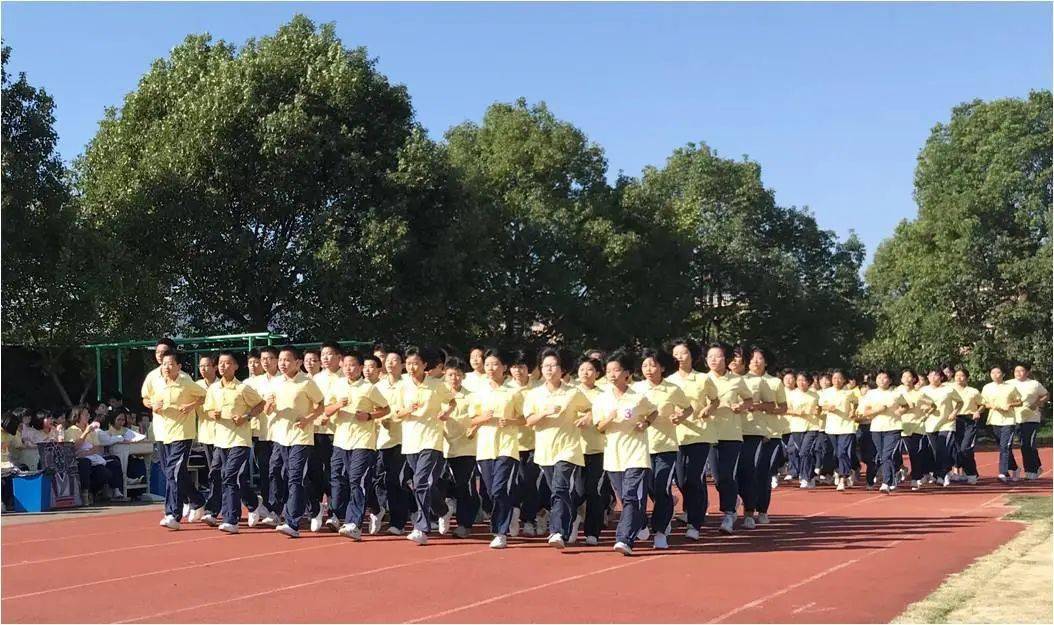 台州所有中学的校服图片