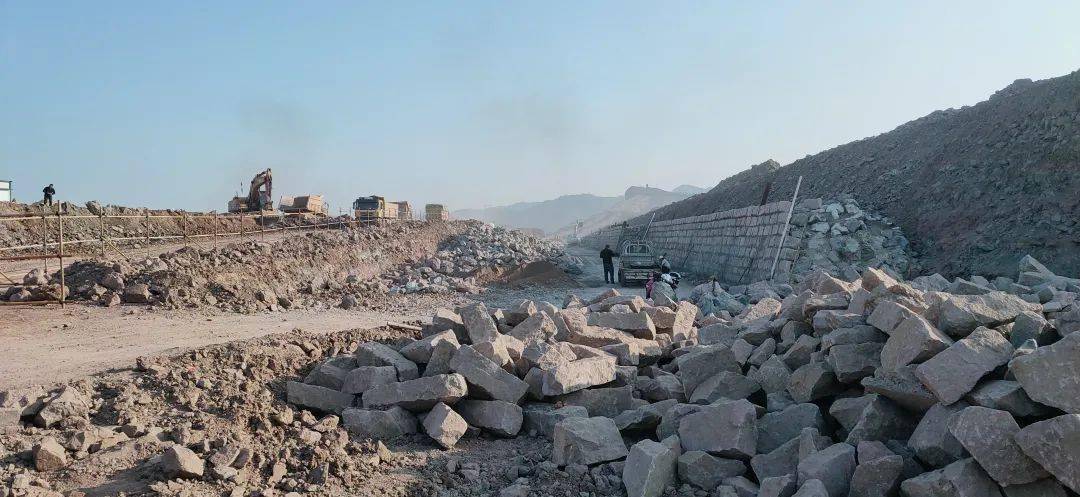 天台苍山产业集聚区二期"裘凤路"项目开工!_工程_道路_建设