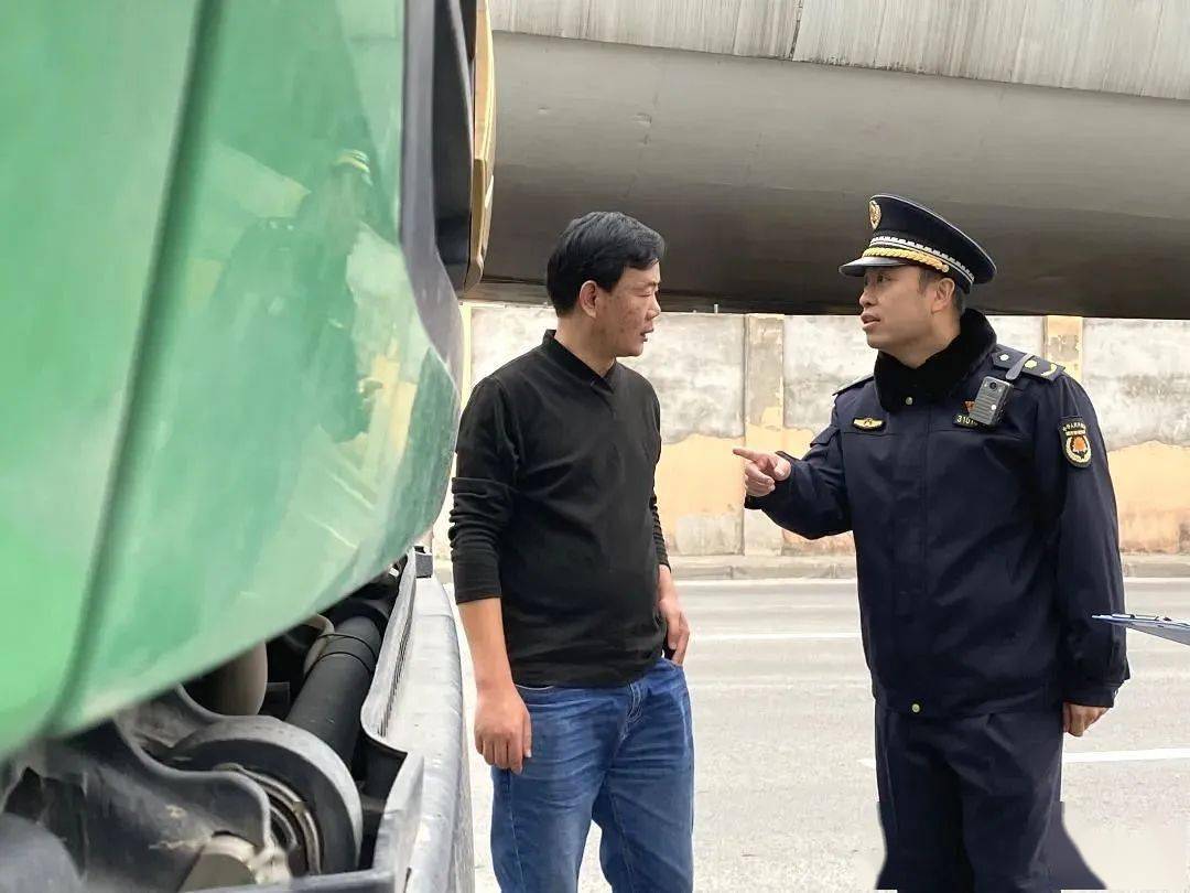 他们,让杨浦的冬日变得格外"热火朝天"_王黎军_执法_管理