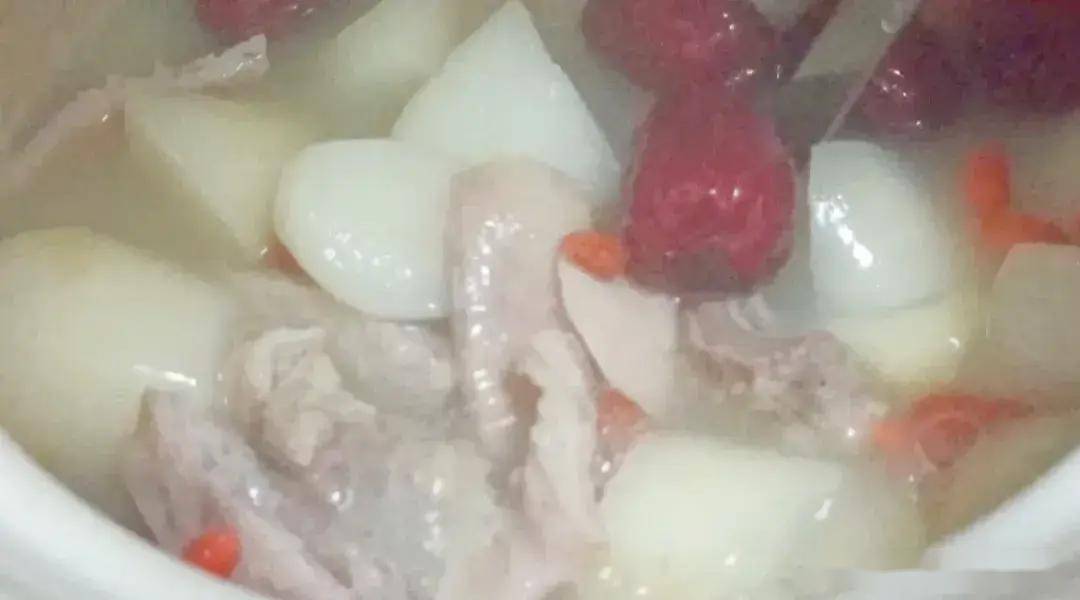 猪尿泡是好东西,经济实惠,有用又美味,这样煲汤比猪肚还好吃!