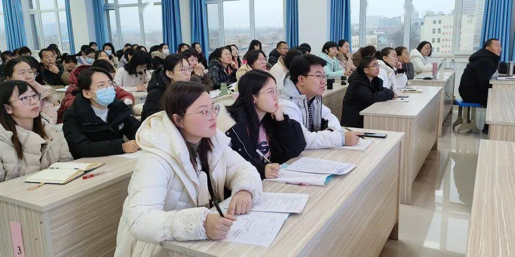2024年全区高三年级高考历史学科教学研讨会在固原二中举办!