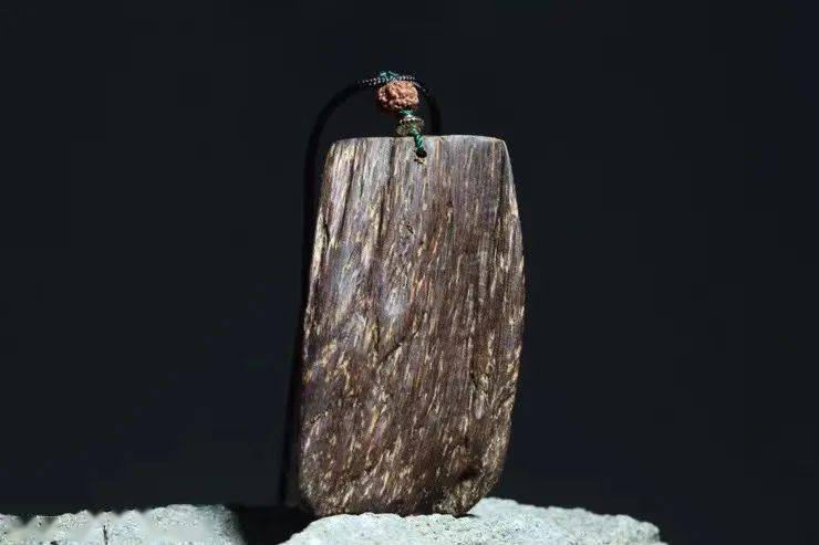 沉香价格差别大,到底是受什么影响?_油脂_含量_香味