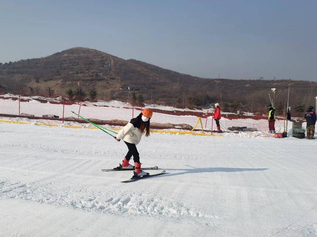 元氏县无极山滑雪场图片