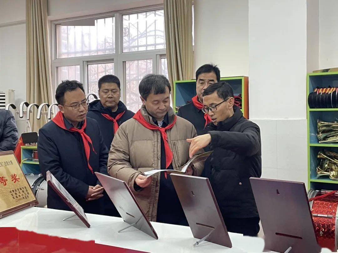 团市委副书记刘汉朋,李裕熹,陇县县委常委,常务副县长胡永康,县委常委