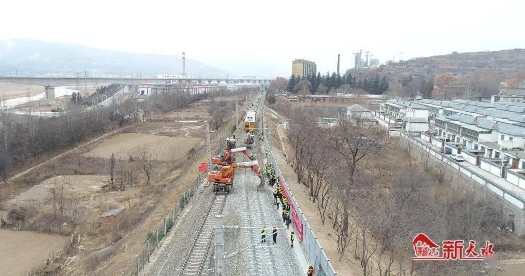 無砟軌道,有砟軌道,四電等工程,是典型的山區Ⅰ級鐵路綜合性工程,結構