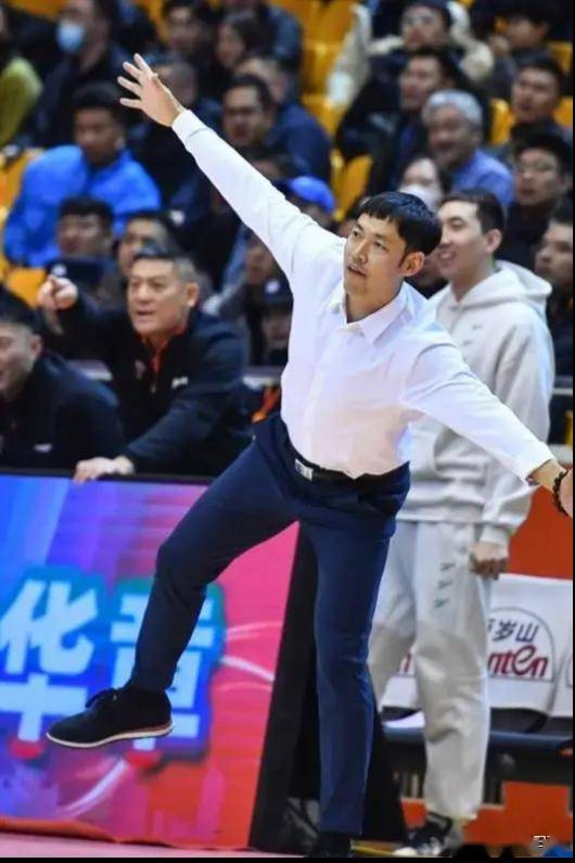 "铁血三疯"张庆鹏 关于天津男篮的涅盘重生_离开_赛季_命中率