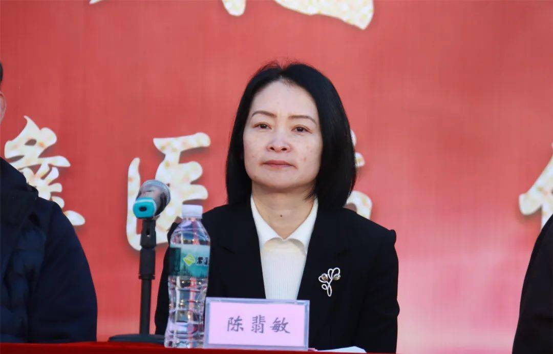楚雄州人民政府副州长陈翡敏出席开幕式并讲话,她表示,希望楚雄州卫生