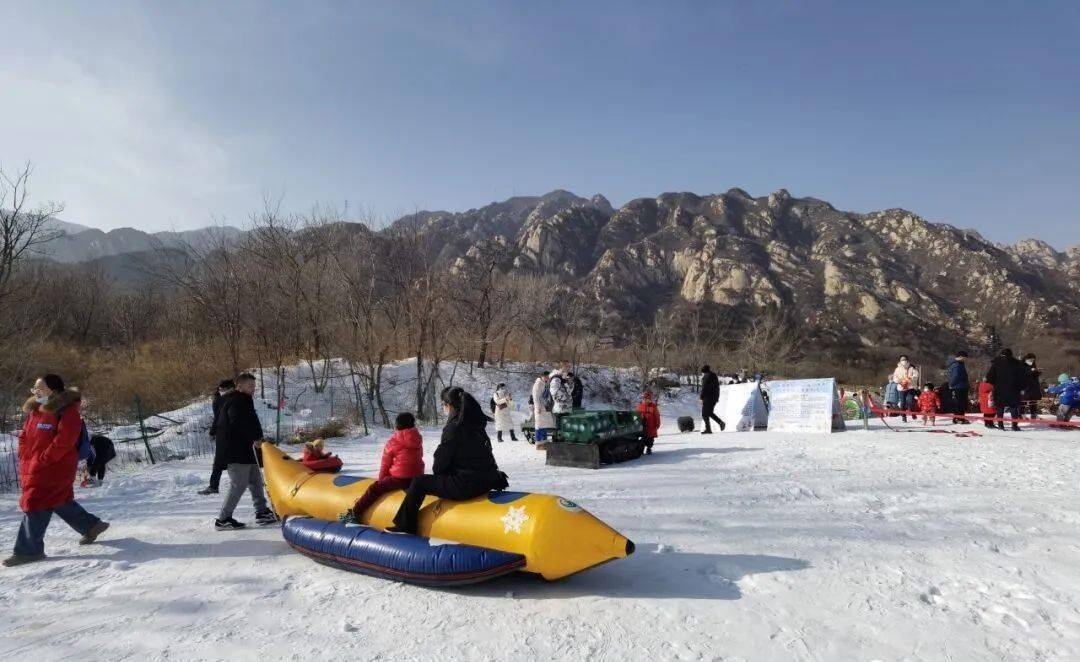 在凤凰岭邂逅"冰雪奇缘"_雪地_乐园_北京