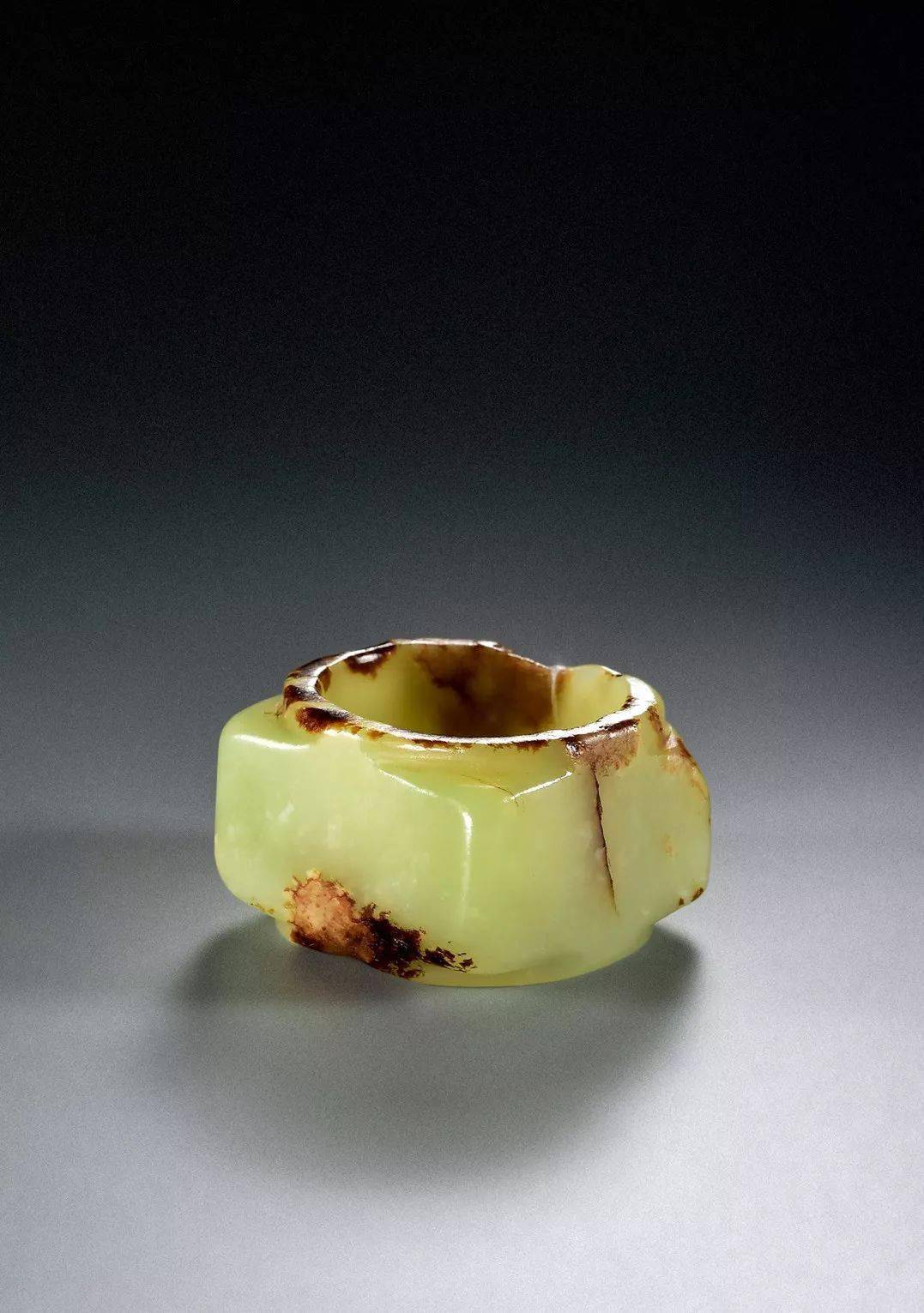 232件古玉2464万:这场拍卖让人喜忧参半_白玉_成交_留皮