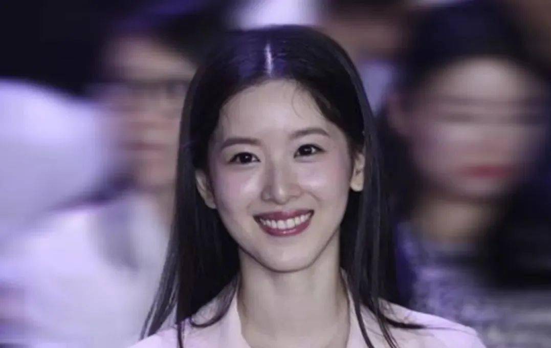 章泽天挺着大肚子进修财务知识,2019年明州事件后,又前往剑桥大学念