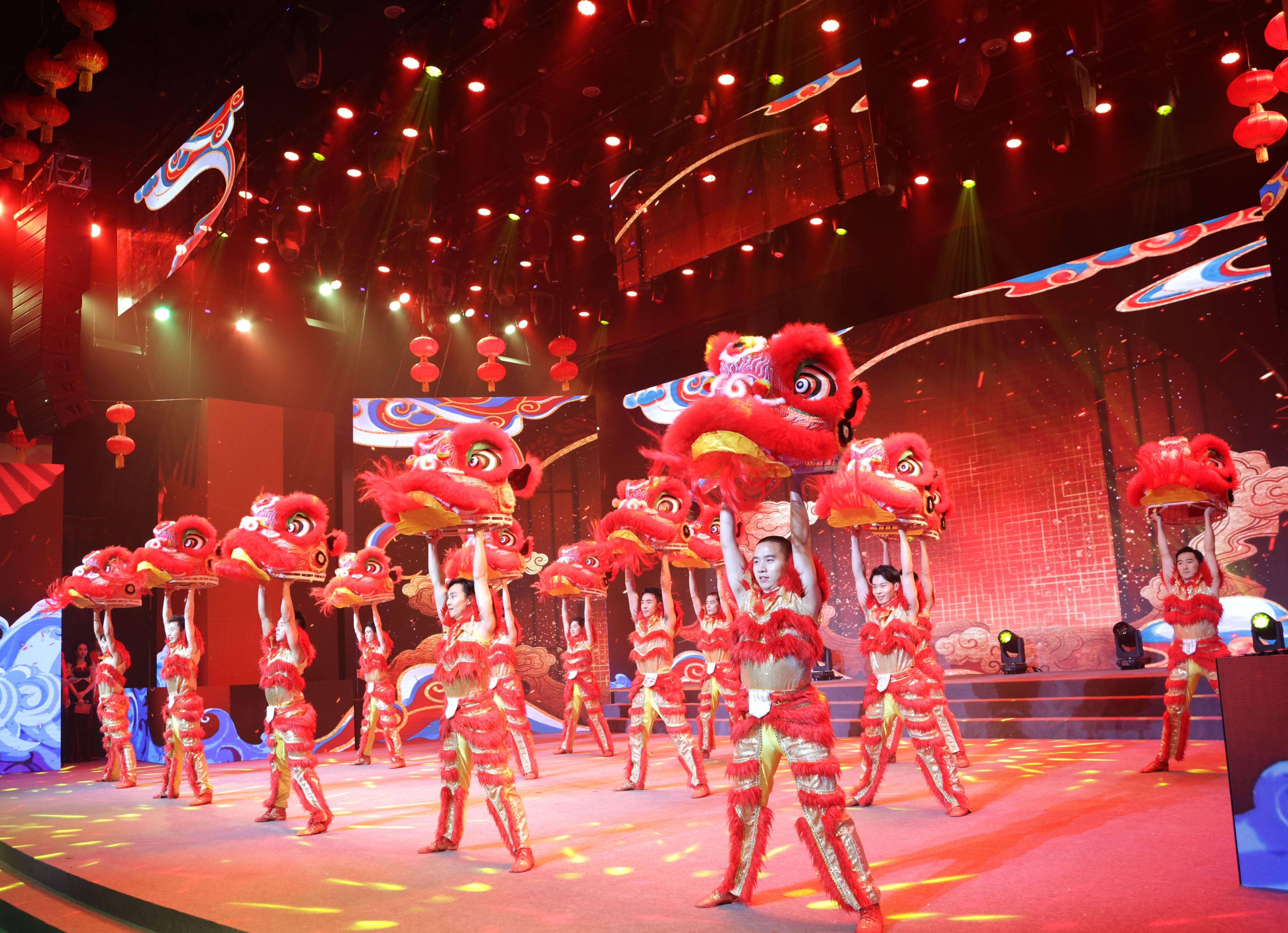 2024番禺春节联欢晚会火热举行_发展_春晚_观众