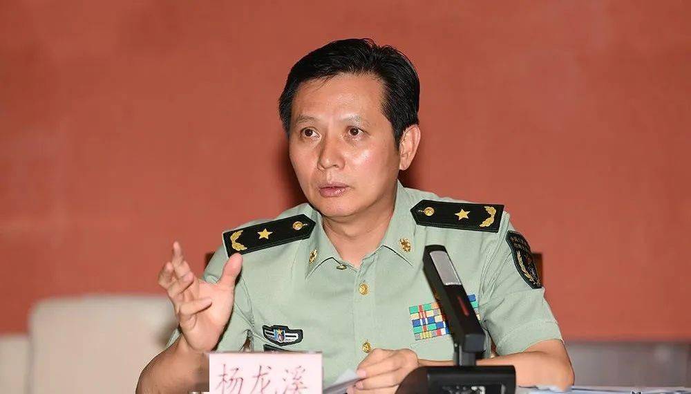 三位将军以新身份同天亮相_红安_杨龙溪_浙江省军区