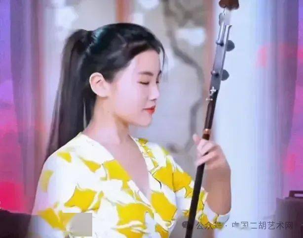 二胡拉歌曲不知用的是什麼調,告訴你一個最簡單的辨別