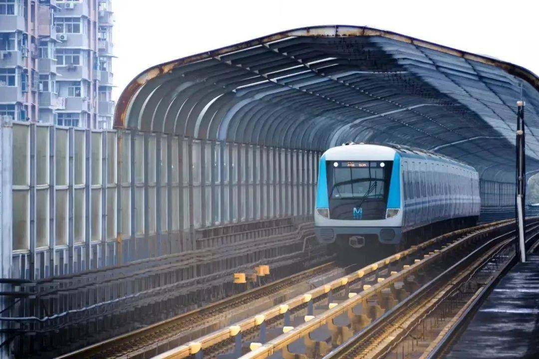 为什么地铁有些路段格外吵_噪音_噪声_列车