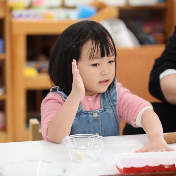 幼兒園裡逛廟會,