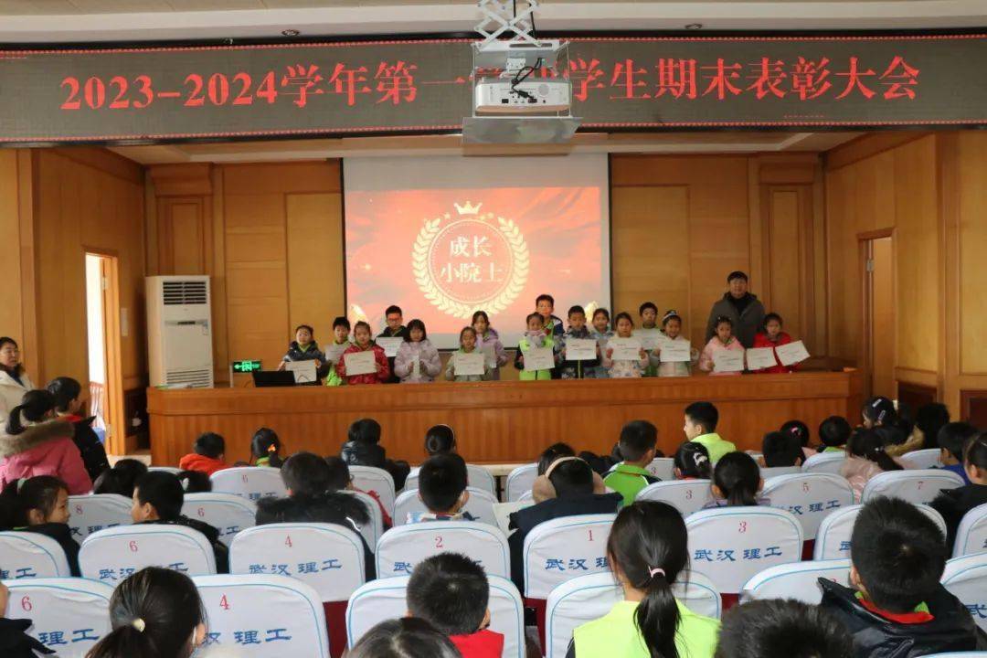 郑州城轨交通学校管理怎么样_郑州城轨交通学校2023年招生简章_郑州城轨交通学校电话号码