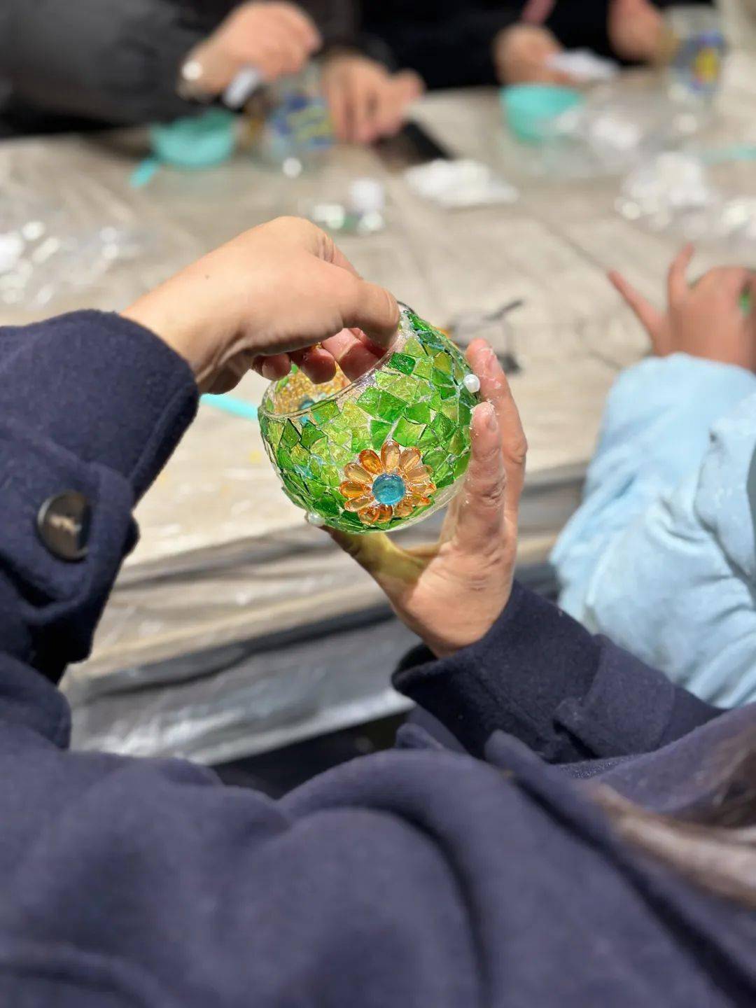 建设青年发展型城市琉璃灯diy活动与青爱的你制作琉璃灯