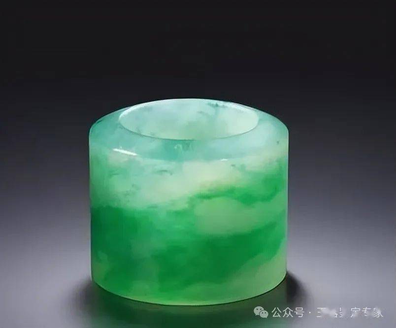 小小玉扳指都玩不起了 !_乾隆_剔红_皇帝