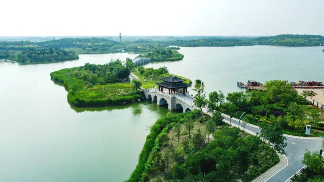 马踏湖国家湿地公园 3a级咨询电话:0533-3689558;0533-3688988具体