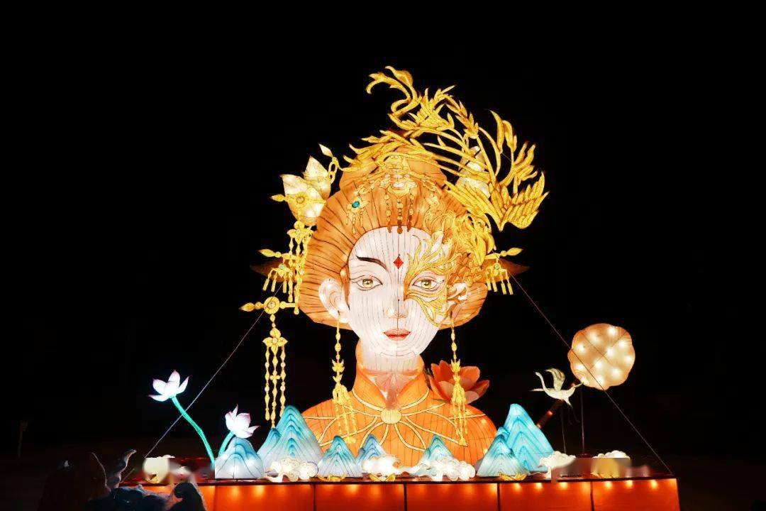 太阳街市被一盏盏花灯妆点一新神仙异兽,神花仙草各处出没近十种瑞兽