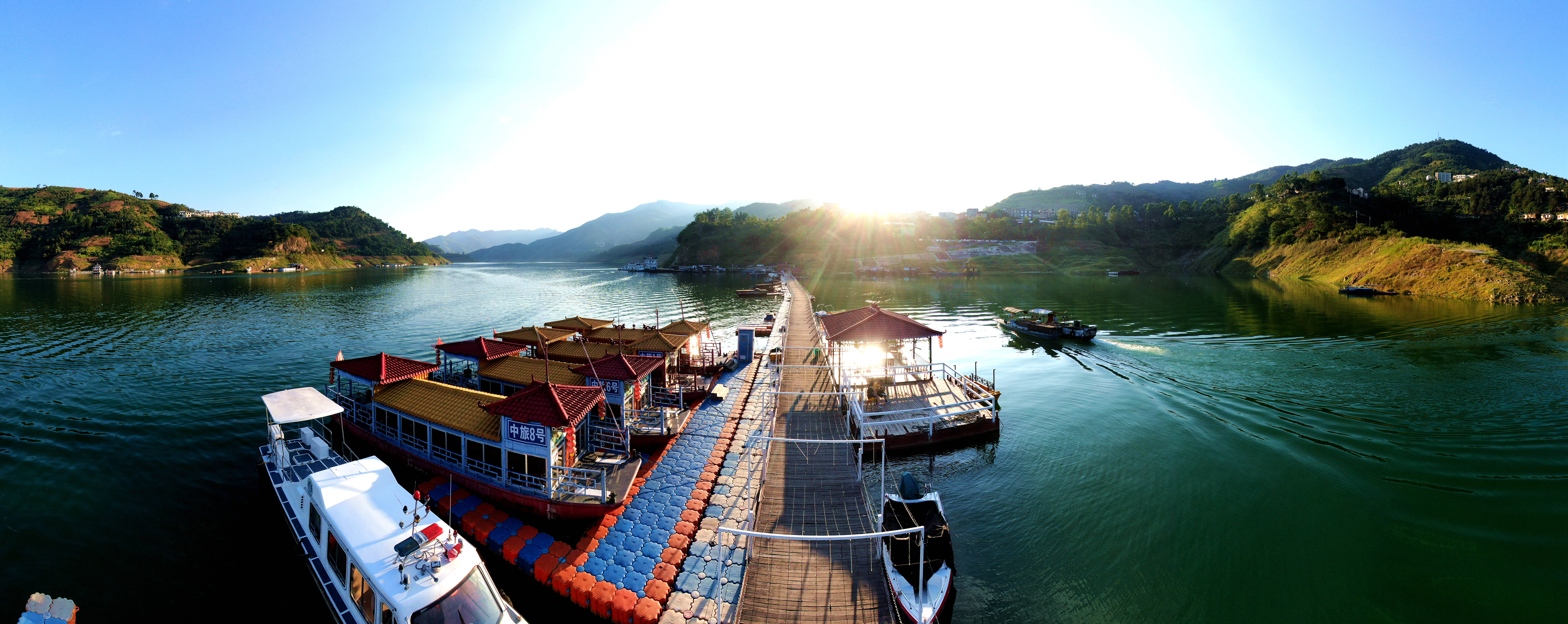 和美乡村焕新颜_产业_治理_群众