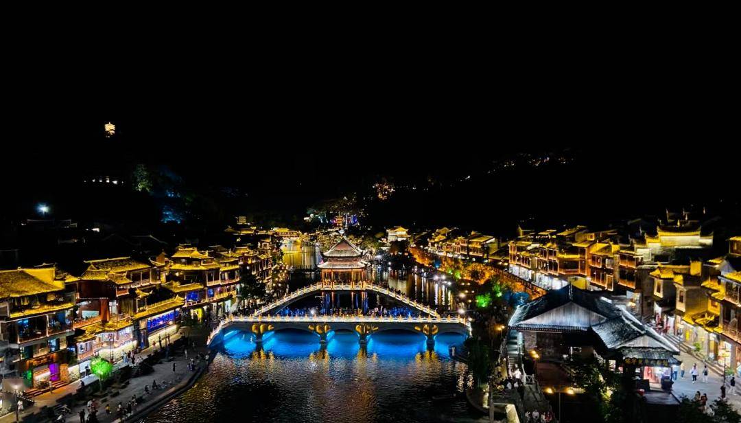 湘西景点旅游攻略,这几个景点一定要去打卡!_瀑布_峡谷_景区