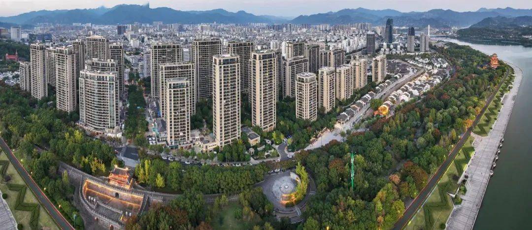 蔡庆伟《秀丽春江》来源|丽水摄影节编辑丨刘彤初审|吴红呈终审|程昌