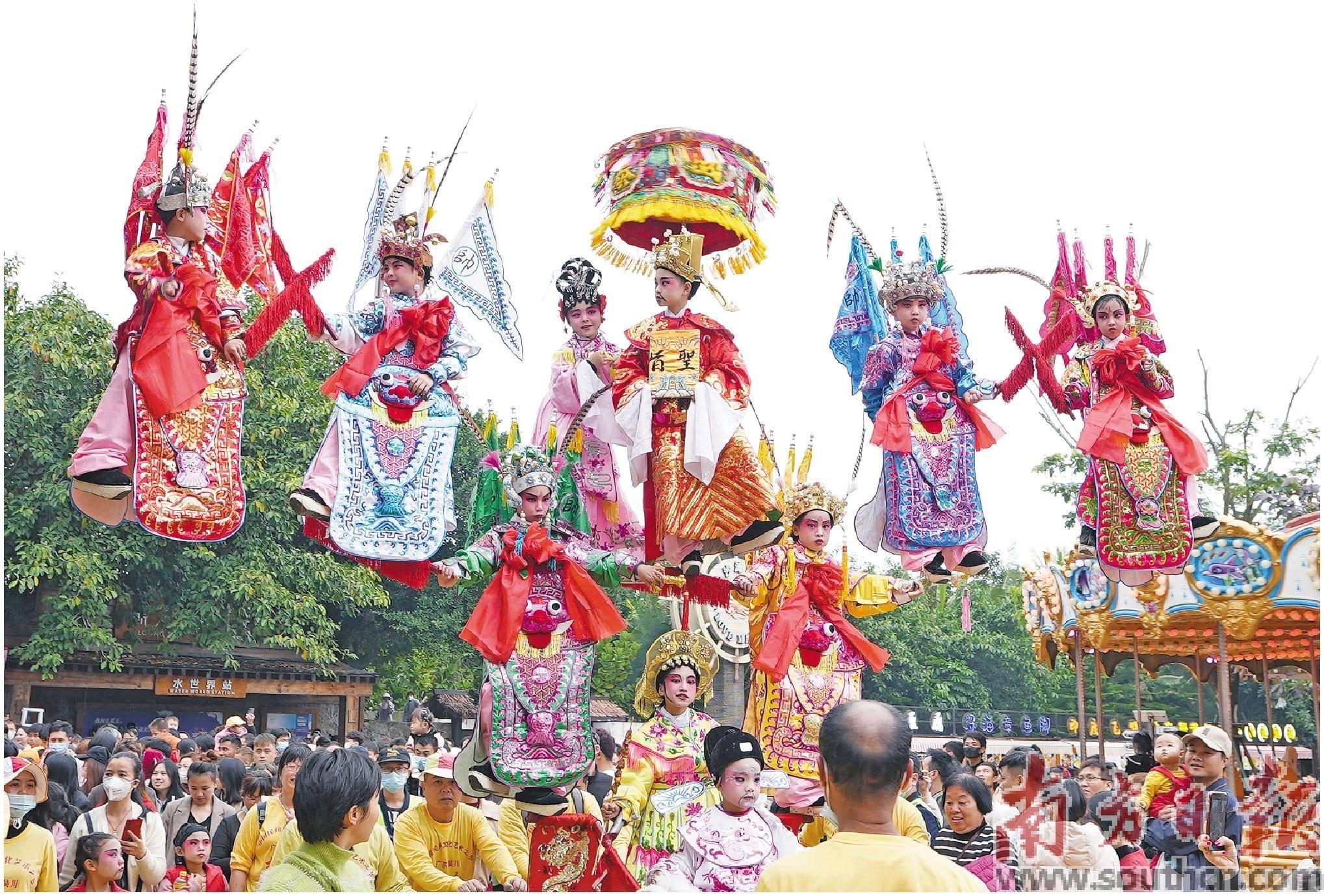 杨证名 摄春节将至,又到了吴川传统民俗文化大放异彩的时刻