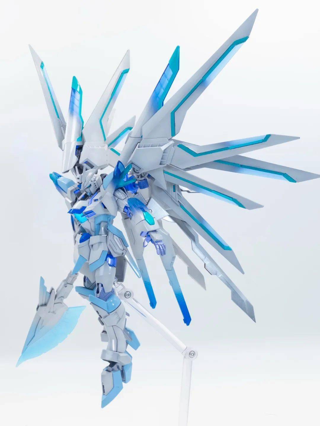 为了赶上《高达seed freedom》这趟车,@ttttself不惜将飞升自由高达和