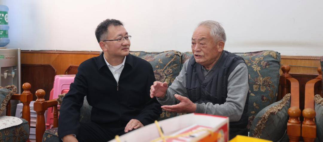 州委领导看望慰问老干部,专家人才_德宏_发展_姜山