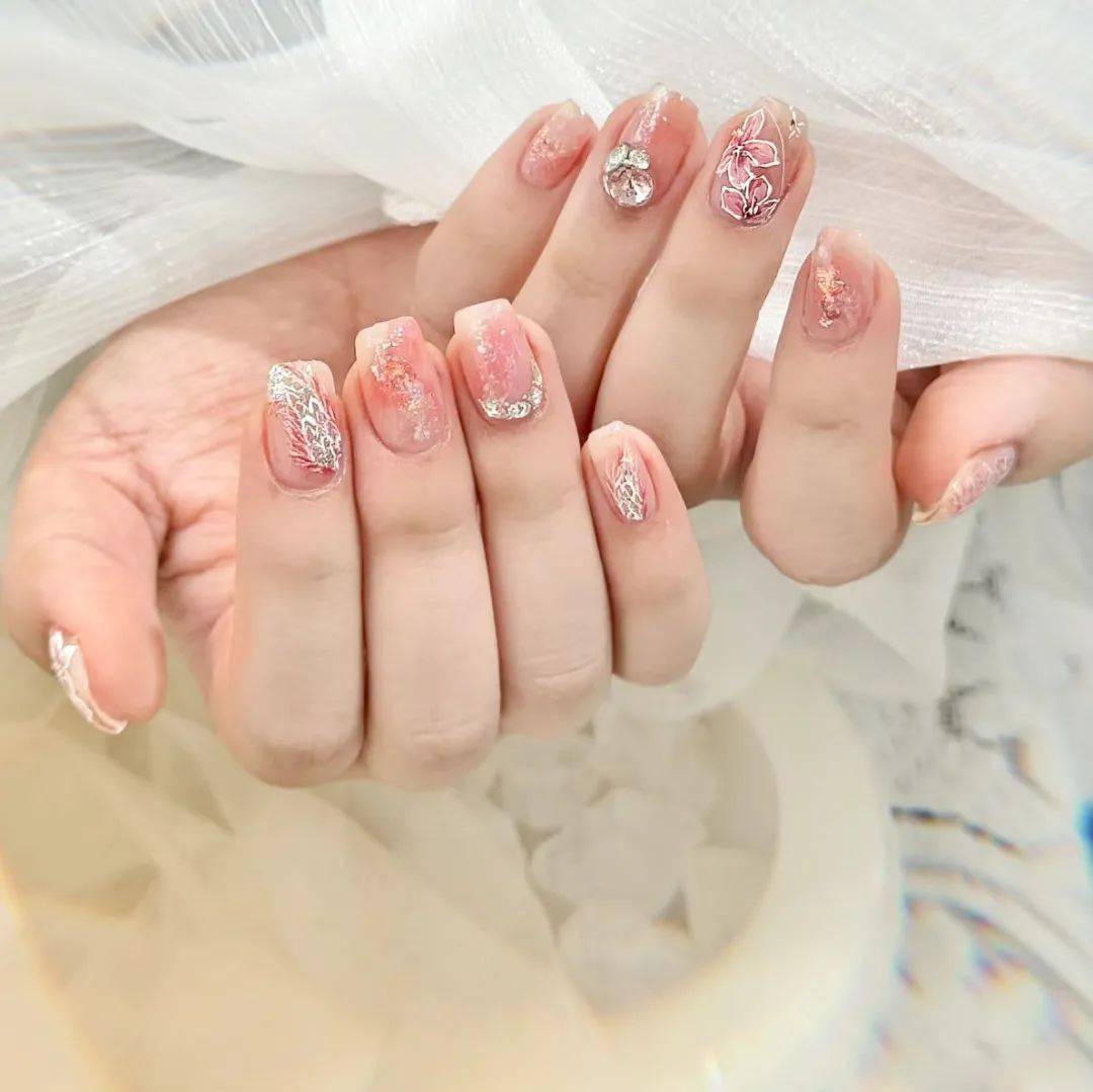 量如此高的美甲终于"龙"重登场!