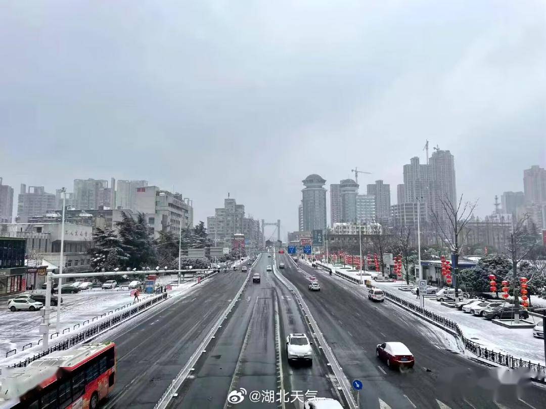 襄陽大範圍低溫雨雪冰凍天氣