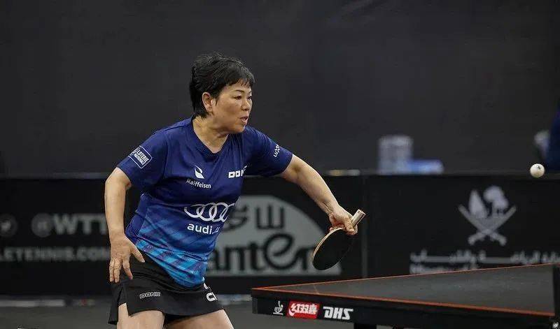 长胶世界冠军一轮游,60岁倪夏莲2-3遭逆转,对手39岁排名仅74位_国乒