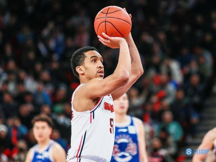 媒体人:沃特斯下场停赛 马尚&威姆斯对阵浙江有机会证明自己_广东