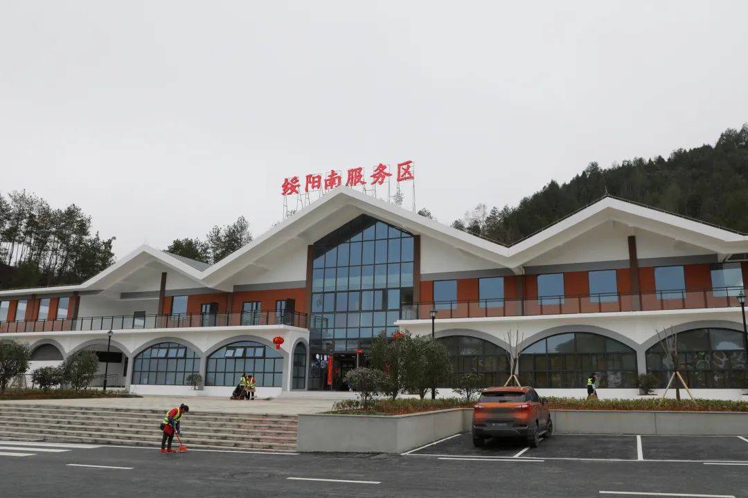 市桐梓县,与金仁桐高速公路顺接,途经汇川,绥阳,止于新蒲新区永乐镇