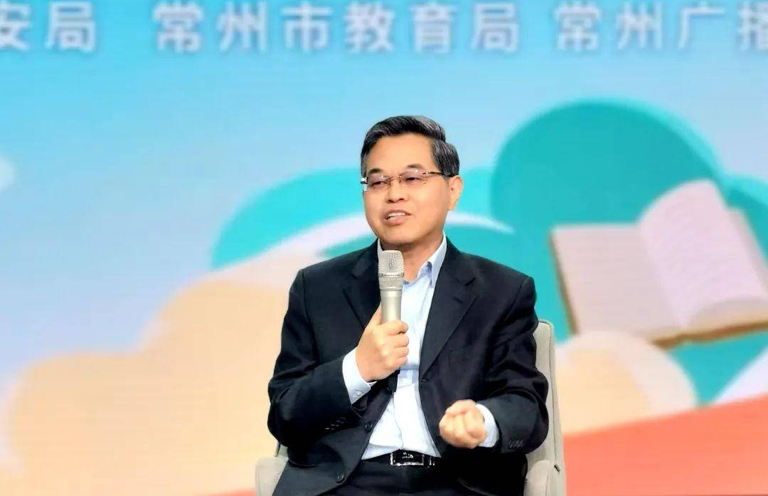 常州一校长,火了!_教育_孩子_领衔人