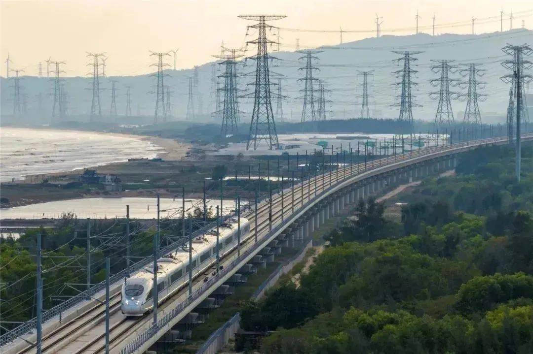 走进粤东城际铁路汕头市域的汕头至潮汕机场段,潮州东至汕头段施工